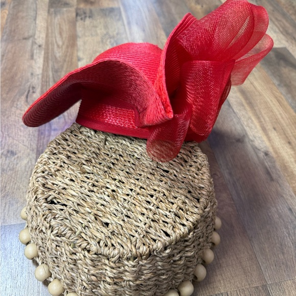 Vintage Elegant Red Fascinator Hat - Picture 3 of 7
